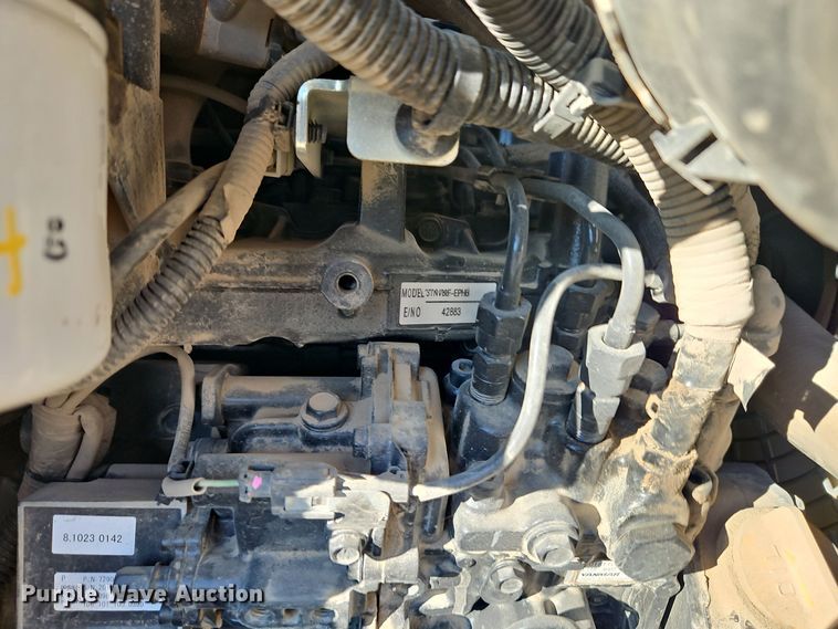 image for item EI8699 2019 John Deere 35G mini excavator