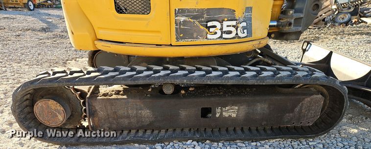 image for item EI8699 2019 John Deere 35G mini excavator
