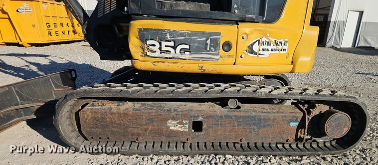 image for item EI8699 2019 John Deere 35G mini excavator