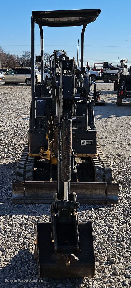 image for item EI8702 2012 John Deere 17D mini excavator