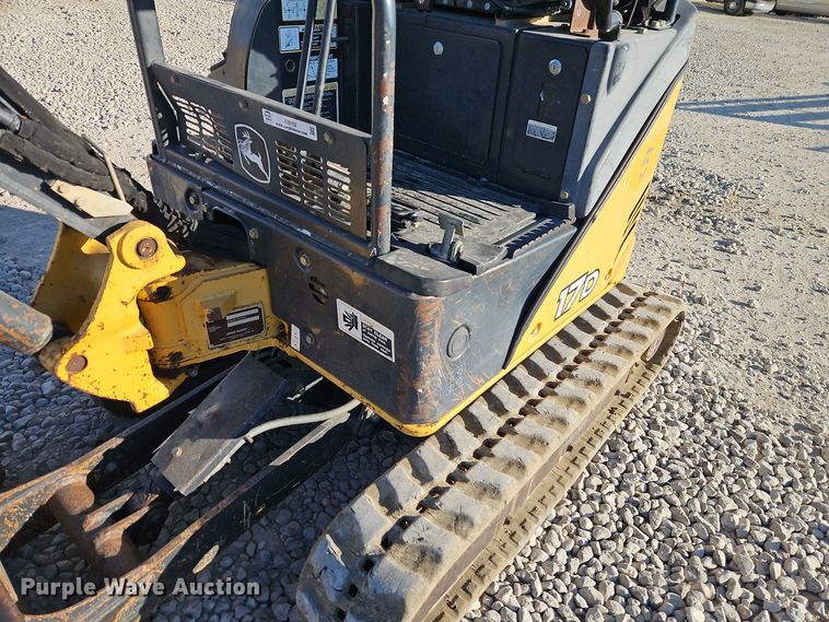 image for item EI8702 2012 John Deere 17D mini excavator