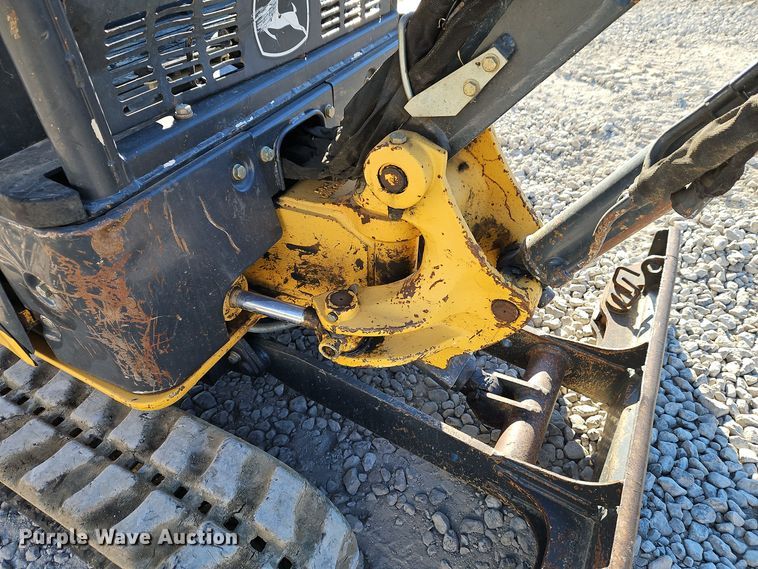 image for item EI8702 2012 John Deere 17D mini excavator