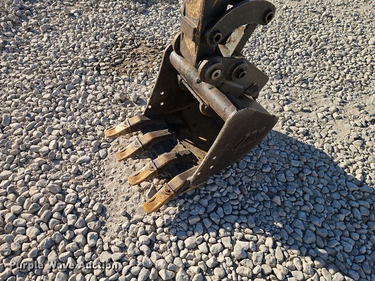 image for item EI8702 2012 John Deere 17D mini excavator