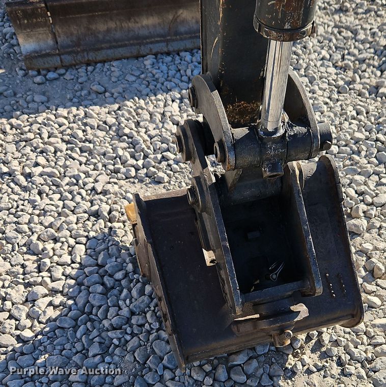 image for item EI8702 2012 John Deere 17D mini excavator