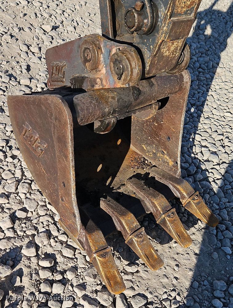 image for item EI8702 2012 John Deere 17D mini excavator