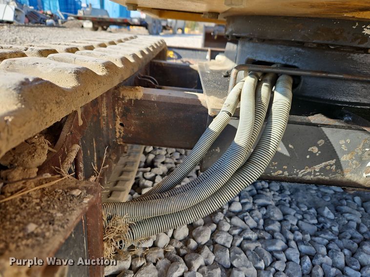 image for item EI8702 2012 John Deere 17D mini excavator