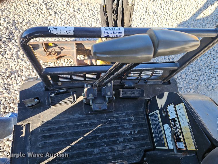 image for item EI8702 2012 John Deere 17D mini excavator