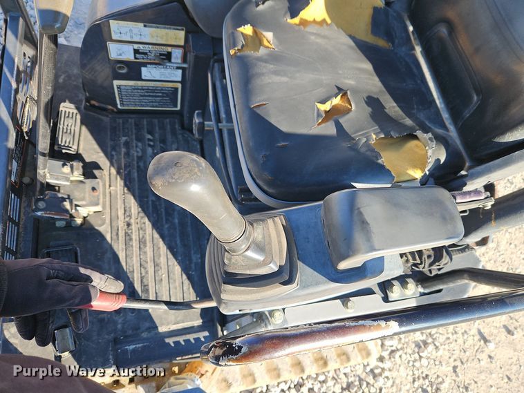 image for item EI8702 2012 John Deere 17D mini excavator