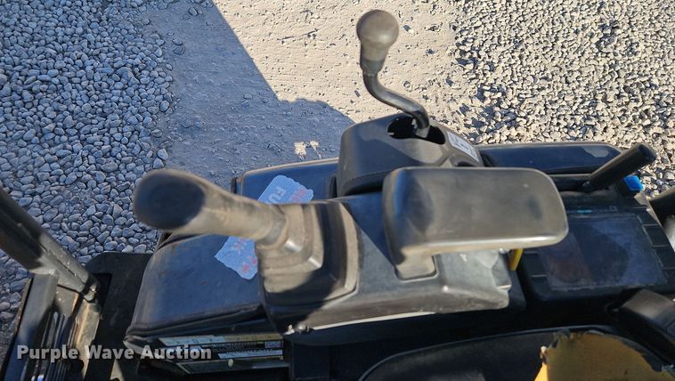 image for item EI8702 2012 John Deere 17D mini excavator