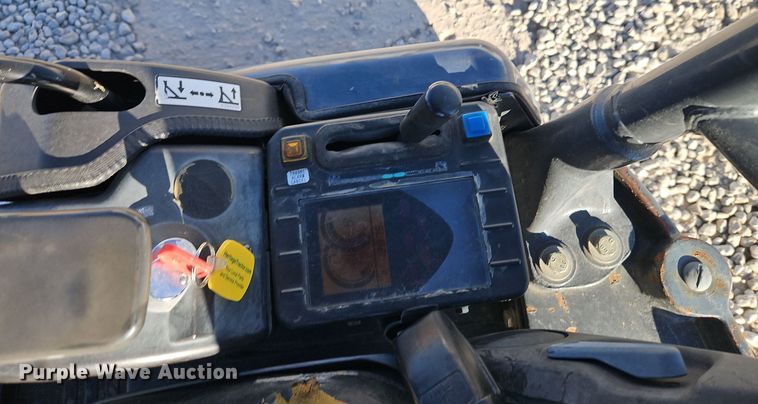 image for item EI8702 2012 John Deere 17D mini excavator