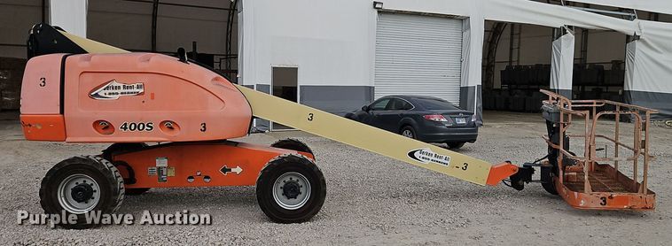 image for item EI8706 2004 JLG 400S boom lift