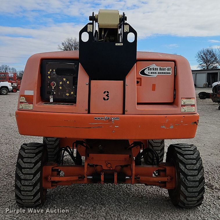 image for item EI8706 2004 JLG 400S boom lift