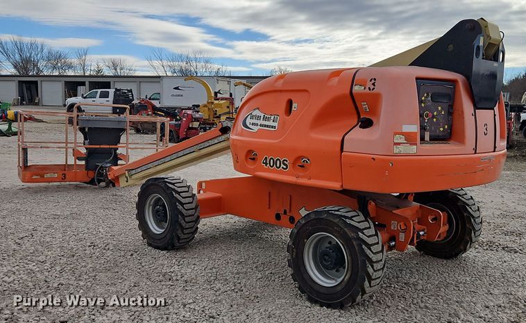 image for item EI8706 2004 JLG 400S boom lift