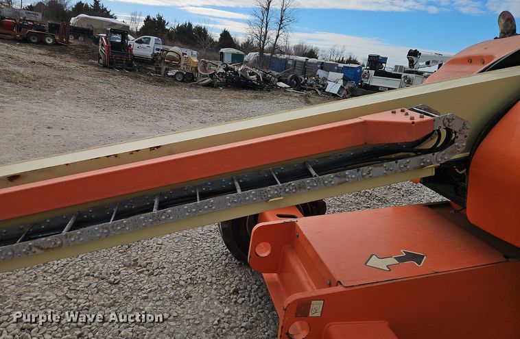 image for item EI8706 2004 JLG 400S boom lift