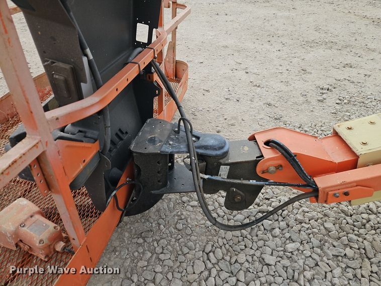 image for item EI8706 2004 JLG 400S boom lift