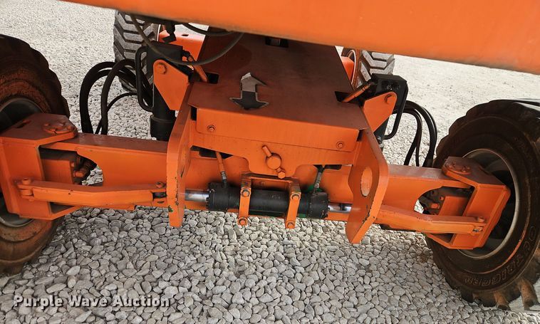 image for item EI8706 2004 JLG 400S boom lift