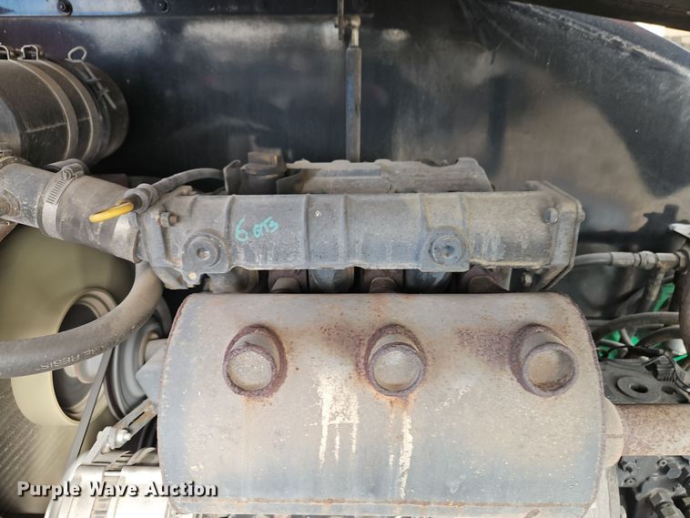 image for item EI8706 2004 JLG 400S boom lift