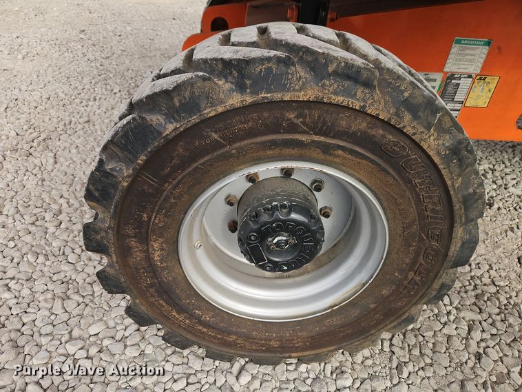 image for item EI8706 2004 JLG 400S boom lift