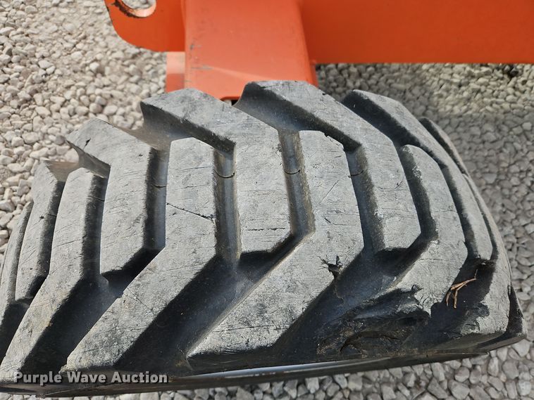 image for item EI8706 2004 JLG 400S boom lift