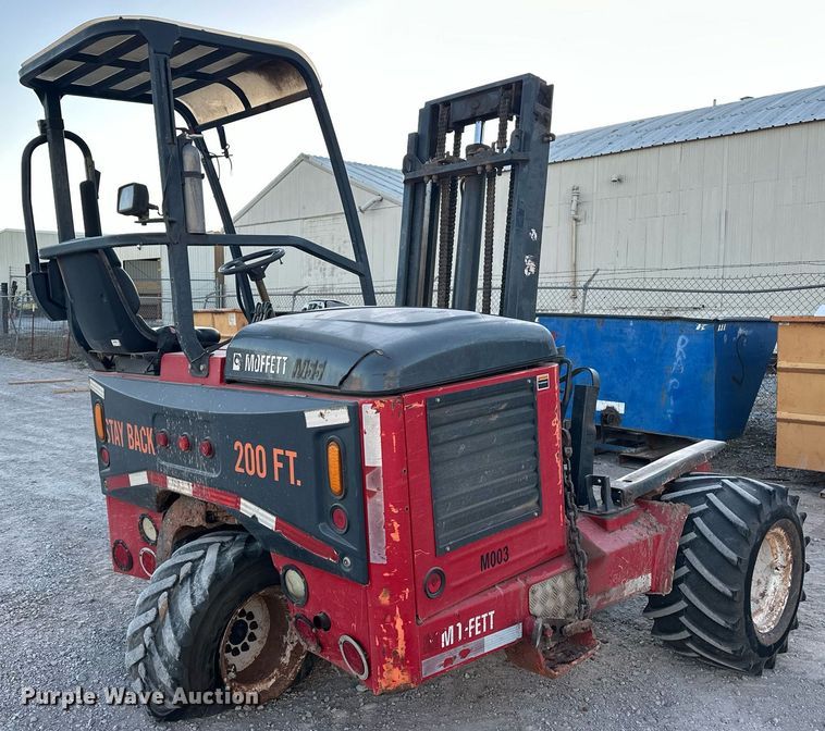 image for item EJ5273 2006 Moffett M55 forklift