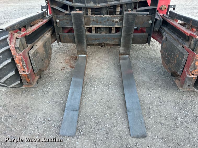 image for item EJ5273 2006 Moffett M55 forklift