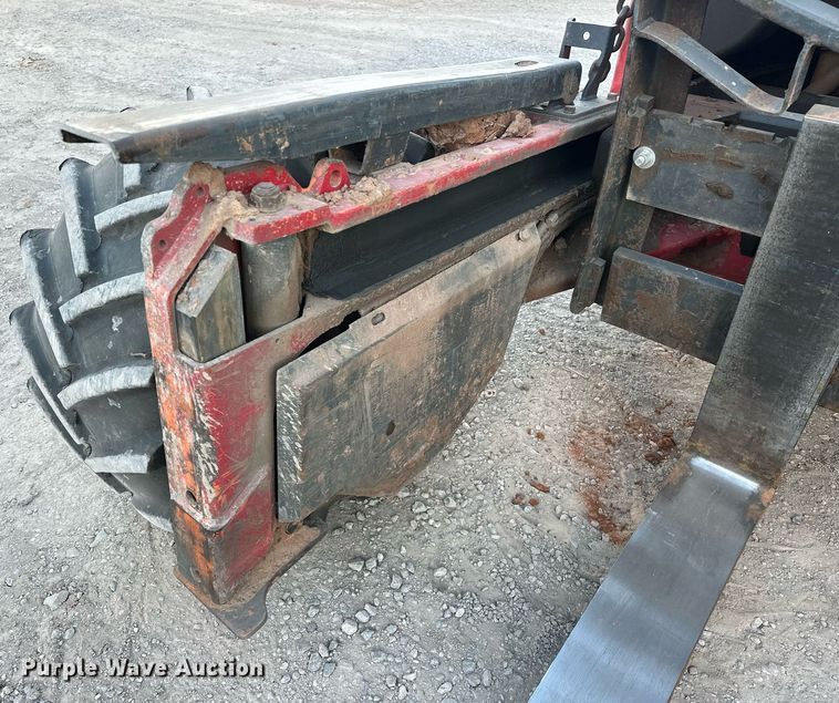 image for item EJ5273 2006 Moffett M55 forklift