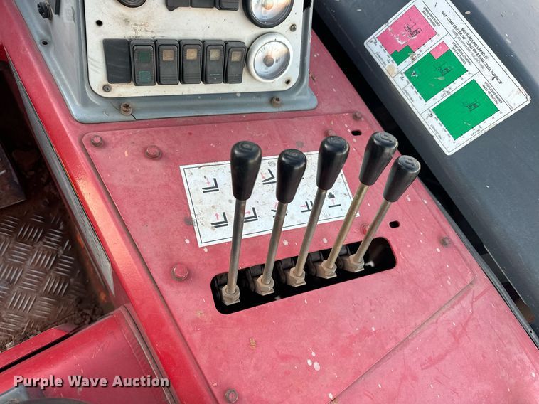 image for item EJ5273 2006 Moffett M55 forklift