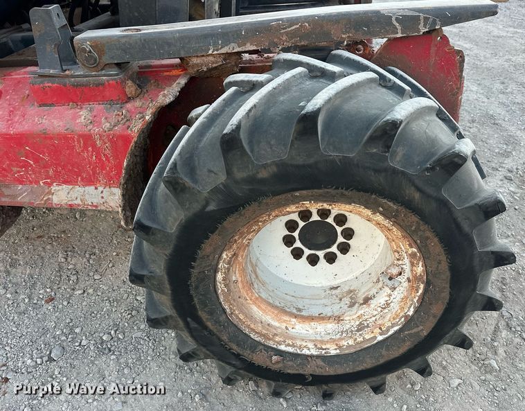 image for item EJ5273 2006 Moffett M55 forklift