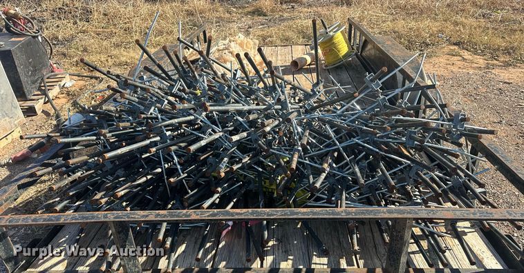 image for item EJ5282 Approximately 200 string line stakes