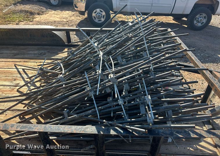 image for item EJ5282 Approximately 200 string line stakes