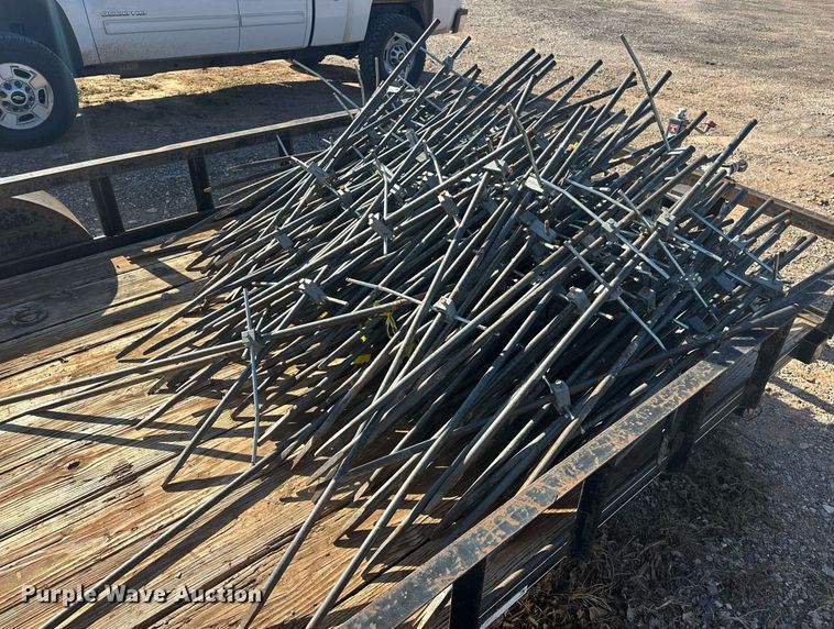 image for item EJ5282 Approximately 200 string line stakes