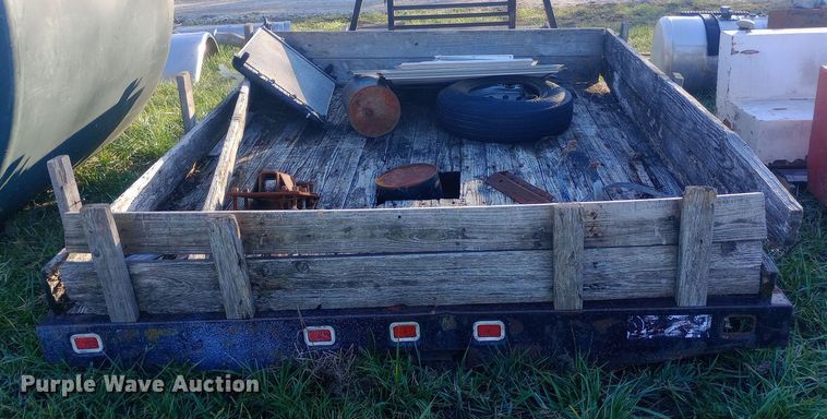 image for item EN8652 Knapheide flatbed