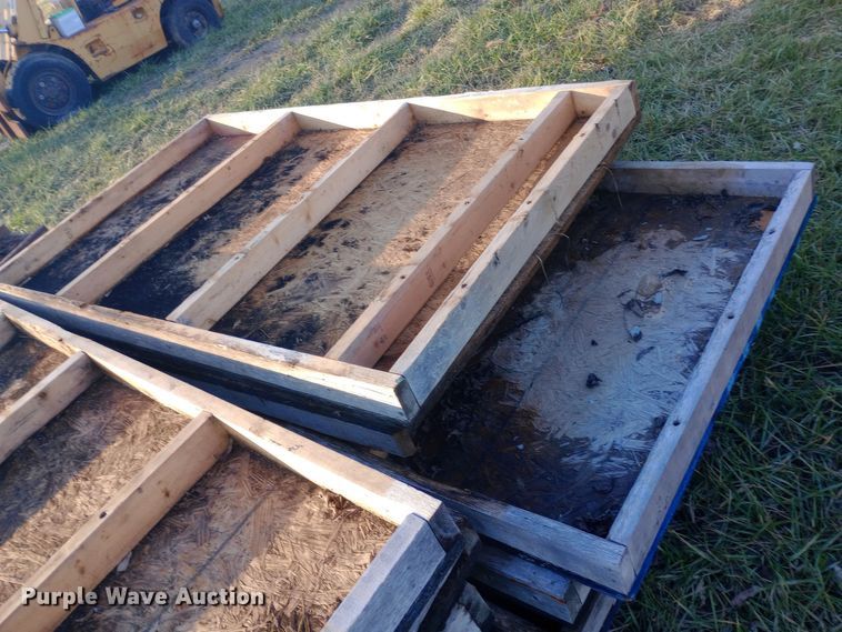 image for item EN8654 (15) concrete forms