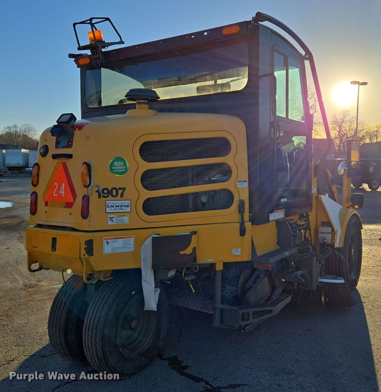 image for item EQ3854 2012 Elgin  Pelican  street sweeper 