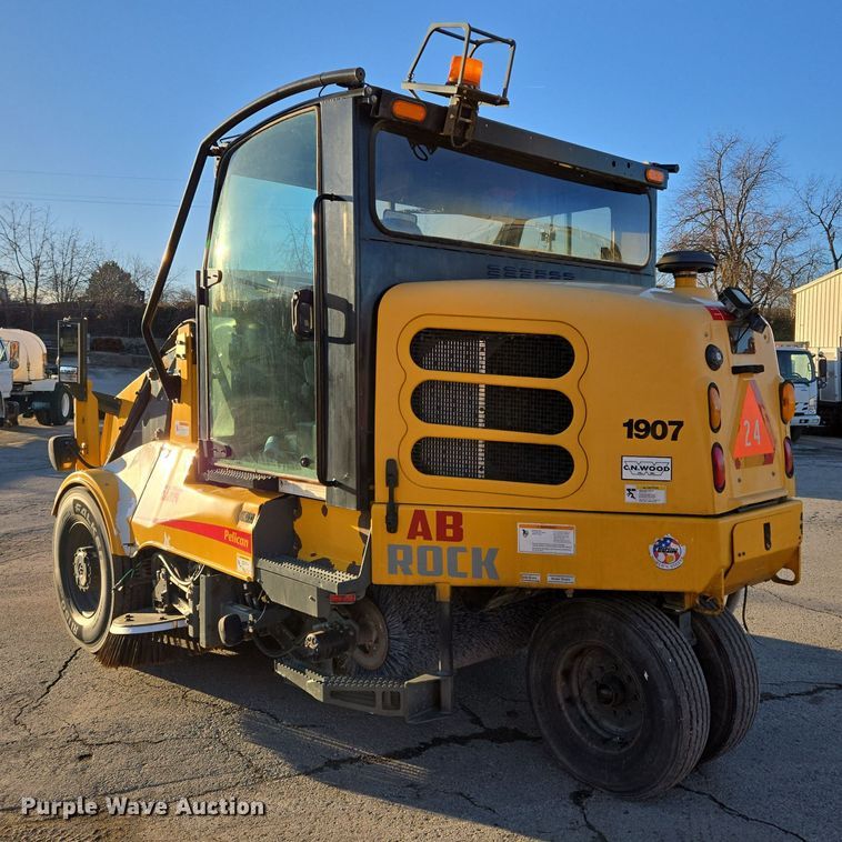 image for item EQ3854 2012 Elgin  Pelican  street sweeper 