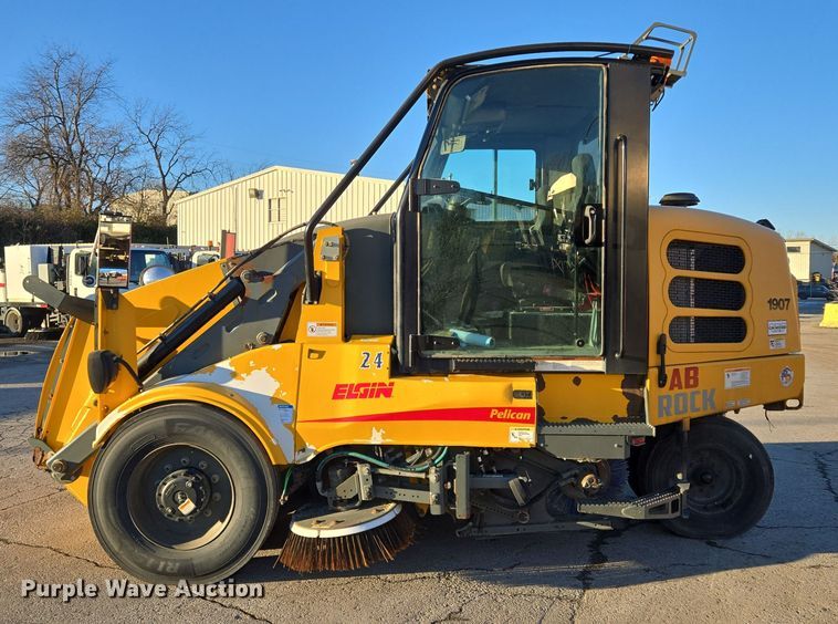 image for item EQ3854 2012 Elgin  Pelican  street sweeper 