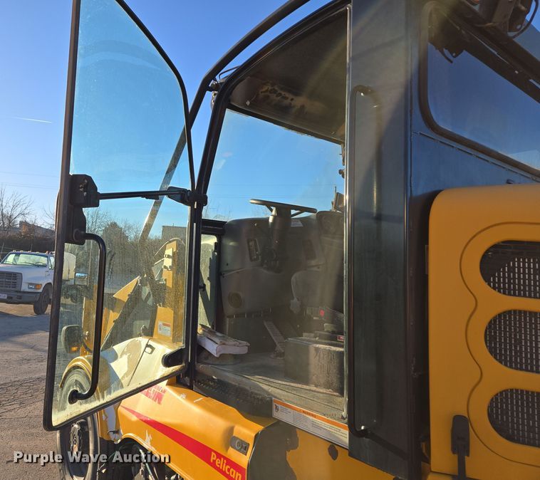 image for item EQ3854 2012 Elgin  Pelican  street sweeper 