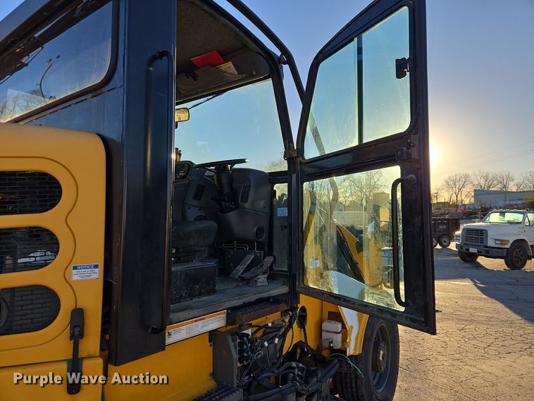 image for item EQ3854 2012 Elgin  Pelican  street sweeper 