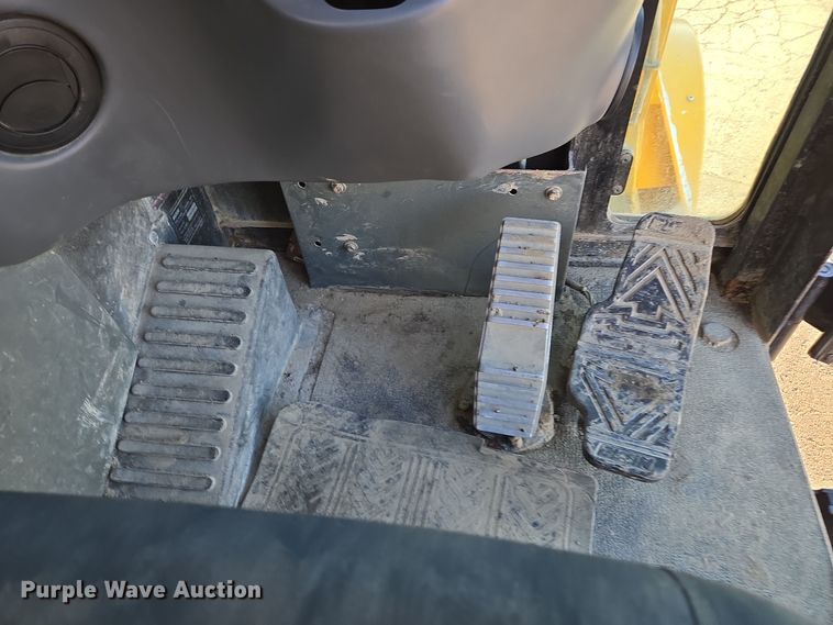 image for item EQ3854 2012 Elgin  Pelican  street sweeper 