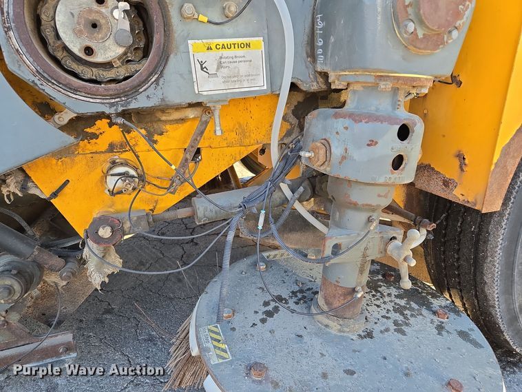 image for item EQ3855 2004 Elgin Pelican  street sweeper