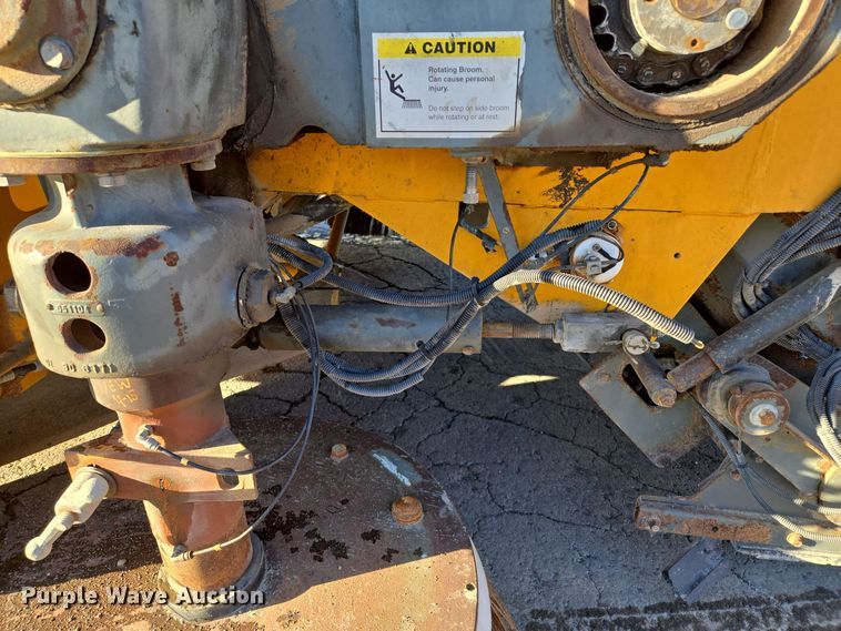 image for item EQ3855 2004 Elgin Pelican  street sweeper