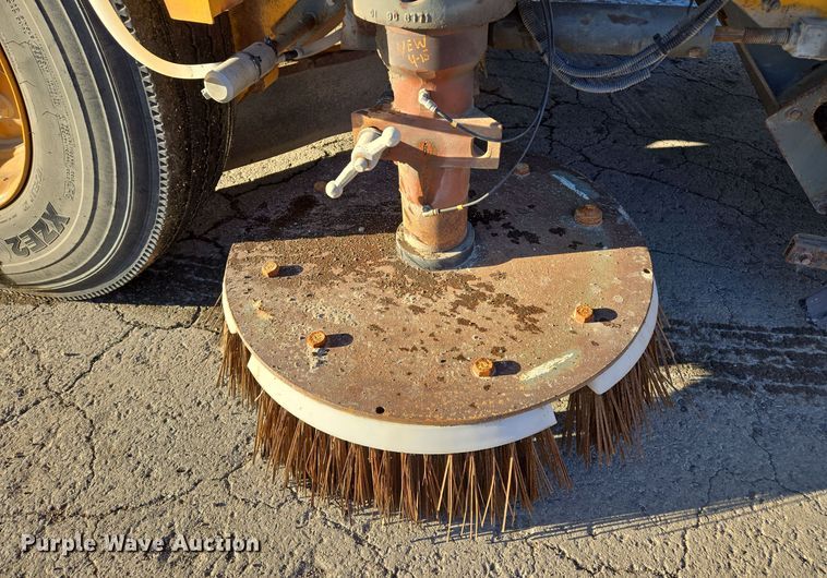 image for item EQ3855 2004 Elgin Pelican  street sweeper