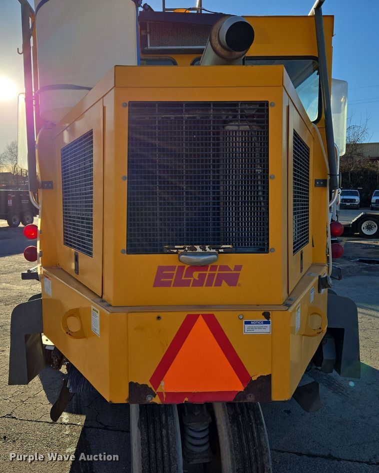 image for item EQ3855 2004 Elgin Pelican  street sweeper