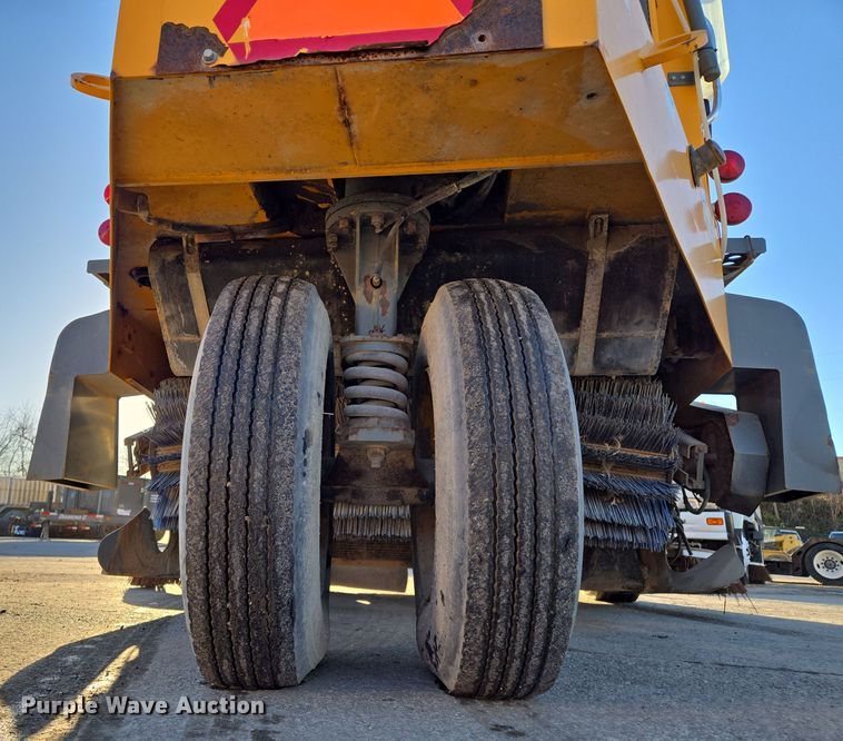 image for item EQ3855 2004 Elgin Pelican  street sweeper