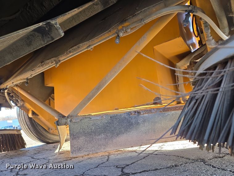 image for item EQ3855 2004 Elgin Pelican  street sweeper