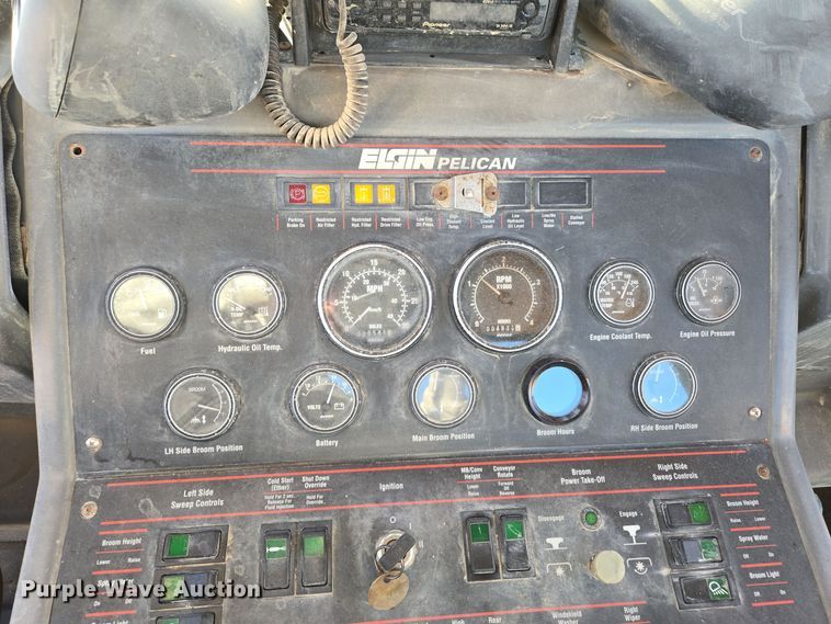 image for item EQ3855 2004 Elgin Pelican  street sweeper