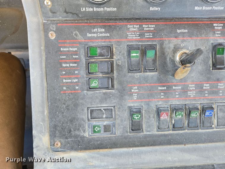 image for item EQ3855 2004 Elgin Pelican  street sweeper