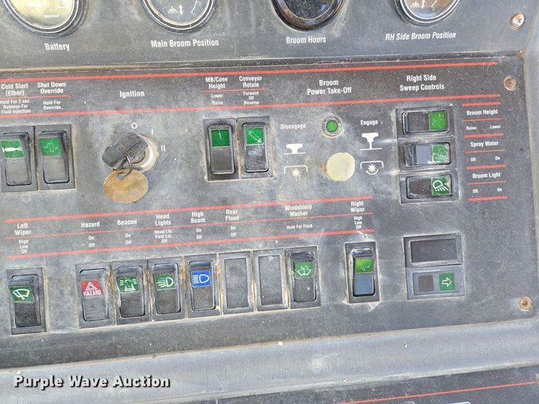 image for item EQ3855 2004 Elgin Pelican  street sweeper