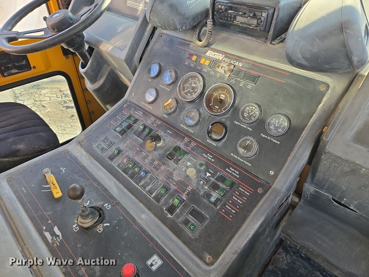 image for item EQ3855 2004 Elgin Pelican  street sweeper