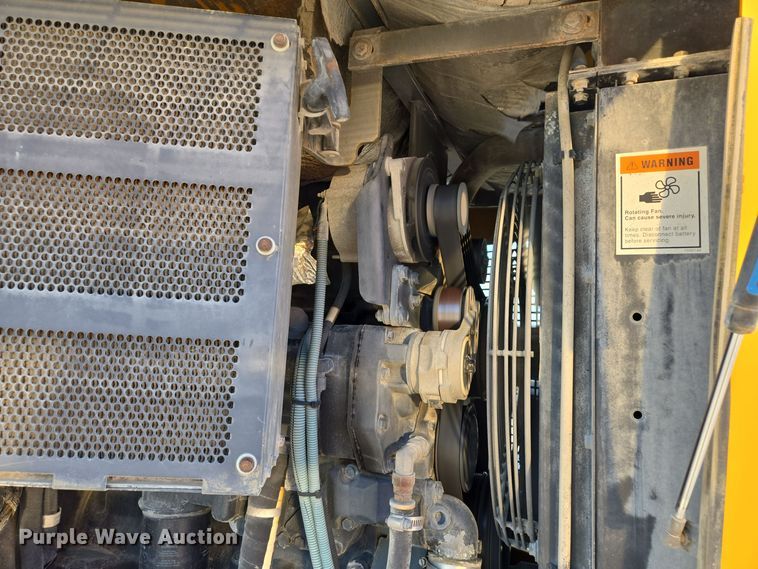 image for item EQ3855 2004 Elgin Pelican  street sweeper